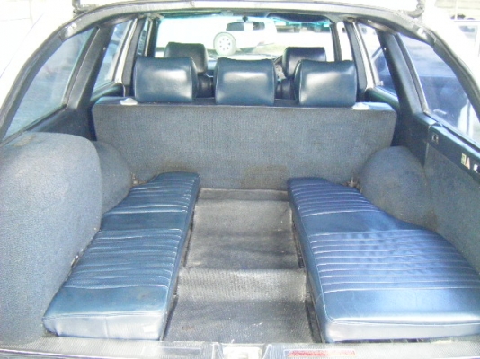 รถสะสม w123tdแวน ดีเซล สภาพเดิมๆทั้งคัน ทำสีปะผุมาอย่างดี เครื่องแน่น แอร์เย็น