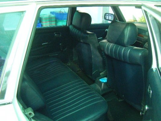 รถสะสม w123tdแวน ดีเซล สภาพเดิมๆทั้งคัน ทำสีปะผุมาอย่างดี เครื่องแน่น แอร์เย็น