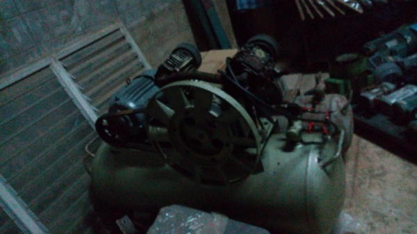 ขาย!! ปั้มลมฟูเชง7.5แรง3สาย สภาพเดิมๆ พร้อมใช้