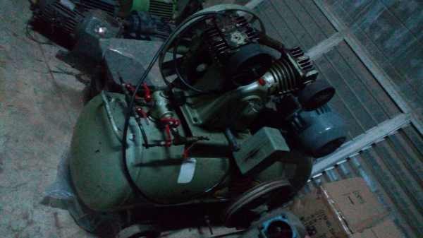 ขาย!! ปั้มลมฟูเชง7.5แรง3สาย สภาพเดิมๆ พร้อมใช้