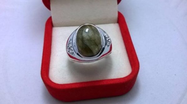 แหวนเงินพลอยลาบราโดไรท์