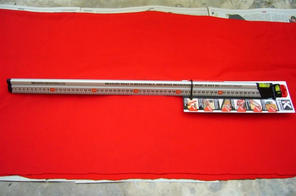 ไม้บรรทัดสามเหลี่ยมอลูมีเนียม KAPRO  + ระดับน้ำ ความยาว 12 นิ้ว