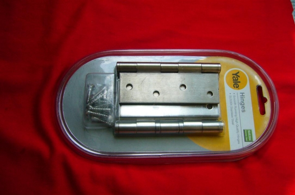 บานพับสแตนเลส แหวนลูกปืน YALE ขนาด 4 " X 4 " X 2.5 มม.