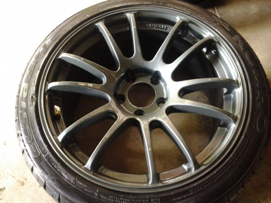 RZ1 ขอบ18 พร้อมยางตรูมๆ RZ1 ขอบ18 พร้อมยางตรูมๆ