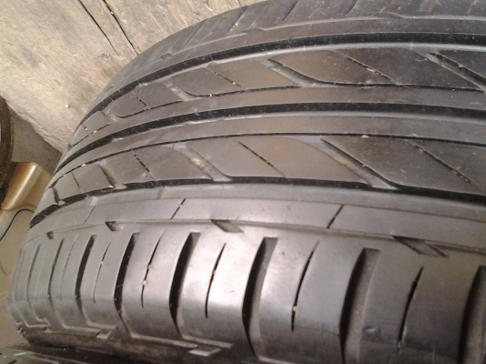 บริสโตน 205/55/16 ปลายปี 12 ดอกหนาๆนุ่มๆ บริสโตน 205/55/16 ปลายปี 12 ดอกหนาๆนุ่มๆ