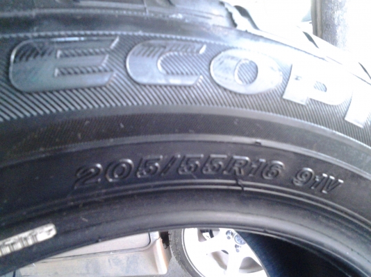 บริสโตน 205/55/16 ปลายปี 12 ดอกหนาๆนุ่มๆ บริสโตน 205/55/16 ปลายปี 12 ดอกหนาๆนุ่มๆ