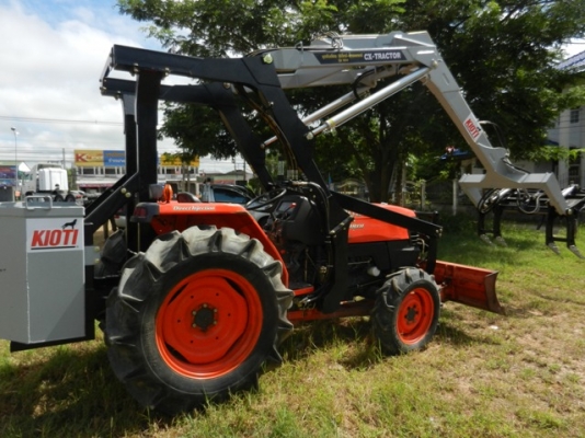 รถแทรคเตอร์KUBOTA 4508 DI ใบดัน ผาน6 คีบอ้อยใหม่ เล่มพร้อมโอน088-3705453