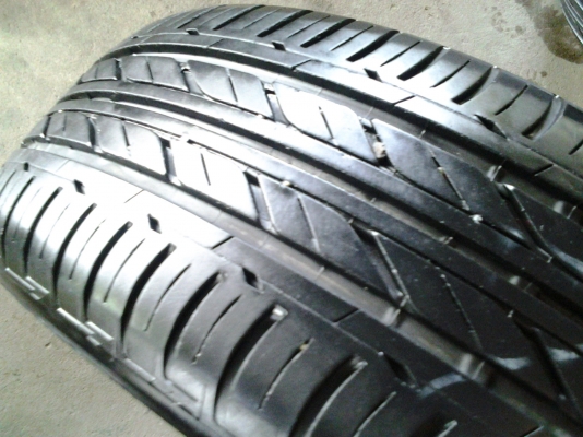 บริสโตน  215/60/16 ปี 13 ดอกหนาๆนุ่มๆ