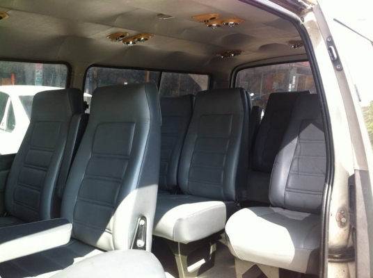 ขายรถตู้ toyota hiace โทร : 0819879184 ขายรถตู้ toyota hiace โทร : 0819879184