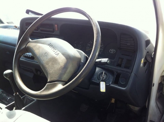 ขายรถตู้ toyota hiace โทร : 0819879184 ขายรถตู้ toyota hiace โทร : 0819879184