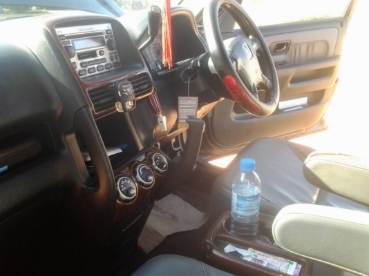 HONDA CRV ออโต้โฟวีล ปี2003 แก้สLPG หัวฉีด สีสวยเดิมบาง เล่มพร้อม