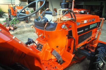 ขายรถไถ Kubota L1-45(4WD) พร้อมดันหน้า,ผานหลัง พร้อมใช้งาน