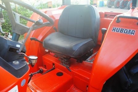 ขายรถไถ Kubota L1-45(4WD) พร้อมดันหน้า,ผานหลัง พร้อมใช้งาน