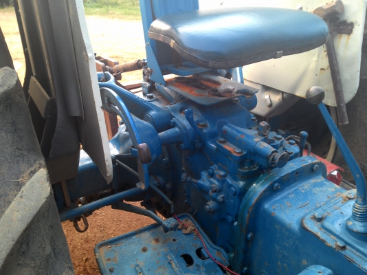 ขานรถไถ ford 3000
