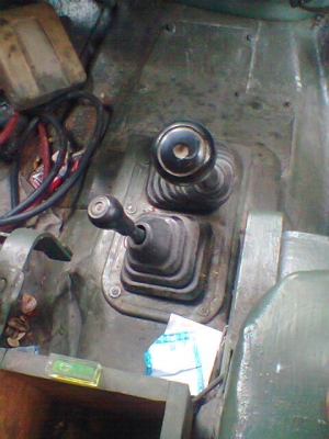 ขายรถจี๊ปj32 ยกสูงยางตะขาบขับ4