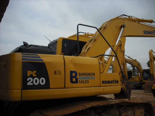 รถแมคโคร KOMATSU PC200-8 รถออกห้าง รถแมคโคร KOMATSU PC200-8 รถออกห้าง