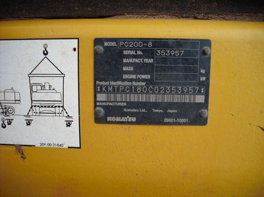 รถแมคโคร KOMATSU PC200-8 รถออกห้าง รถแมคโคร KOMATSU PC200-8 รถออกห้าง