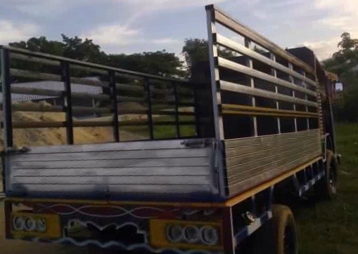 ขายด่วน รถอีแต๋น เครื่องยนต์ดีเซล TOYOTA 2L ของไมตี้เอกซ์ ตัวรถคัชซีช่วงล่างเฟืองท้ายเป็นของโตโยต้าครบชุด เอกสารทะเบียน ราคาต่อรองได้ครับ