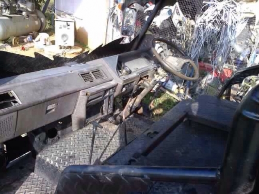 ขายด่วน รถอีแต๋น เครื่องยนต์ดีเซล TOYOTA 2L ของไมตี้เอกซ์ ตัวรถคัชซีช่วงล่างเฟืองท้ายเป็นของโตโยต้าครบชุด เอกสารทะเบียน ราคาต่อรองได้ครับ