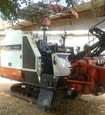 ***ขายแล้วครับขอบคุณ Truck2hand ขายรถเกี่ยวข้าวแบบอุ้ม KUBOTA DC68G ปี53 อุ้ม 600กก. เครื่องเดิม ปั้มเดิม เกียร์เดิม ใช้งาน 3,xxx ชั่วโมง เครื่องแน่น ปั้มดี เกียร์ดี ทำงานดีเร็ว ช่วงล่าง70-80\% บอดี้สวยไม่ผุ สีสันสวยเดิม รถทำงานใช้งานได้ปกติ พร้อมใช้งาน เอ
