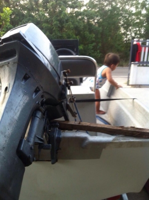 ขายเรือ 13 ฟุต 65,000 บาท ยามาฮ่า 15 แรง ป้อมกลาง