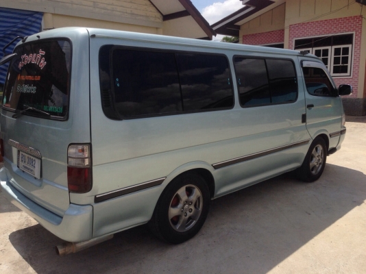 ขายรถตู้ Toyota 109000 บาท ขายรถตู้ Toyota 109000 บาท