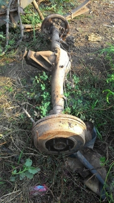 เพลาท้ายพร้อมเฟืองท้าย  และวาล์วปรับแรงดันน้ำมันเบรคHERO