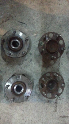 ขายแล้ว  ดุมลูกปืนล้อสำหรับทำ สารี่ รถลาก เทรลเล่อร์