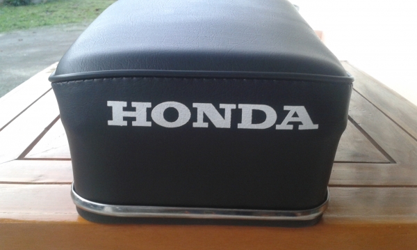 ขายเบาะสปริง C92,C95 มีคิ้ว