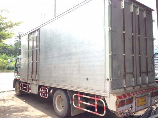 ขายถูก Isuzu Deca 195 รถห้างแท้ สภาพสวยมาก ขายถูก Isuzu Deca 195 รถห้างแท้ สภาพสวยมาก