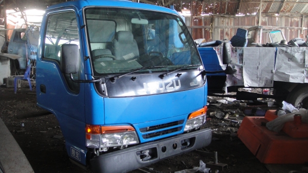 หัวการ์ตูน ISUZU NKR หัวเก่านอก ไฟ24V สภาพสวยเดิม ของครบ ยกใส่รถได้เลย หัวการ์ตูน ISUZU NKR หัวเก่านอก ไฟ24V สภาพสวยเดิม ของครบ ยกใส่รถได้เลย