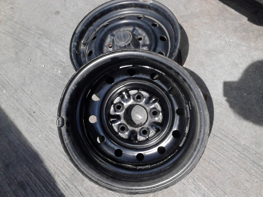 กะทะล้อ 5 รู ขอบ 14   ของ TOYOTA  รถกระบะ   มี  2 วง   TEL.081-427-3941
