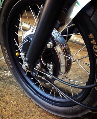 #ขาย รถใช้งานเองดูแลอย่างดีครับ Sr 400cc ปี96 ค่าเฟ่ อินวอยตัวจิง+สพม ตัวจริง ท่อคอเลสยกแท้ๆทั้งเส้น..สภาพโดยรวมตามภาพ ไมล์ใช้ได้ปกติทั้ง2ฝั่ง ระบบไฟออกทุกจุด แรงทอล์คโอเค 140+ครับ ,เครื่องไม่มีเยิ้มแน่นอนครับ 65,000 ไทยแลนด์ #ขาย รถใช้งานเองดูแลอย่างดีครับ Sr 400cc ปี96 ค่าเฟ่ อินวอยตัวจิง+สพม ตัวจริง ท่อคอเลสยกแท้ๆทั้งเส้น..สภาพโดยรวมตามภาพ ไมล์ใช้ได้ปกติทั้ง2ฝั่ง ระบบไฟออกทุกจุด แรงทอล์คโอเค 140+ครับ ,เครื่องไม่มีเยิ้มแน่นอนครับ 65,000 ไทยแลนด์