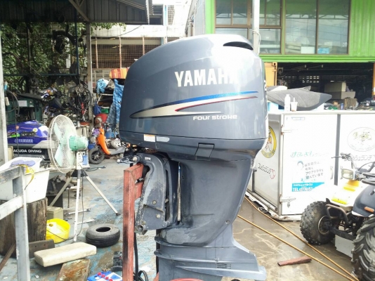 ขายเครื่องติดท้าย เรือเร็ว 200 แรงม้า 4  จังหวะ ยี้ห้อ ยามาฮา