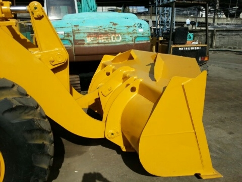 รถตักล้อยาง Komatsu 530 พร้อมใช้งาน นำเข้าจากญี่ปุ่น ไม่เคยใช้งานในไทย โทร. 081-373-0559 รถตักล้อยาง Komatsu 530 พร้อมใช้งาน นำเข้าจากญี่ปุ่น ไม่เคยใช้งานในไทย โทร. 081-373-0559