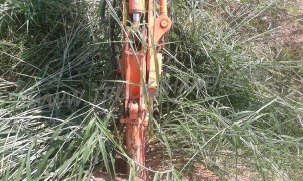 รถแบคโฮ HITACHI  PX30  3 สูบ เครื่อง ISUZU