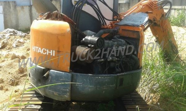 รถแบคโฮ HITACHI  PX30  3 สูบ เครื่อง ISUZU