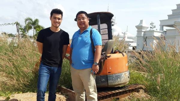 รถแบคโฮ HITACHI  PX30  3 สูบ เครื่อง ISUZU