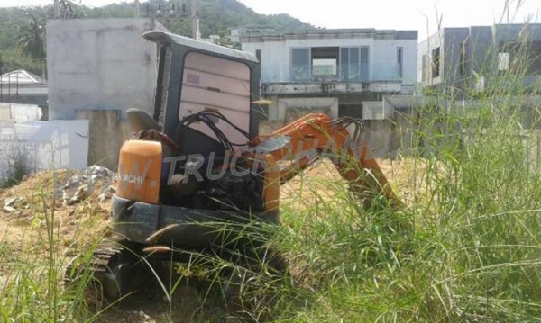 รถแบคโฮ HITACHI  PX30  3 สูบ เครื่อง ISUZU