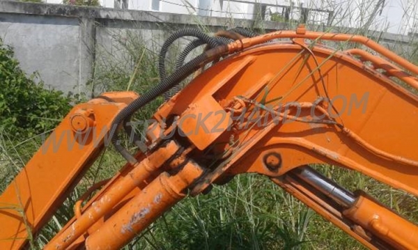 รถแบคโฮ HITACHI  PX30  3 สูบ เครื่อง ISUZU