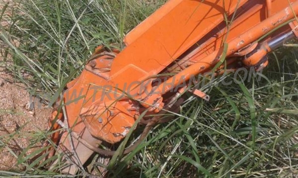 รถแบคโฮ HITACHI  PX30  3 สูบ เครื่อง ISUZU