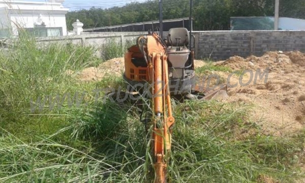 รถแบคโฮ HITACHI  PX30  3 สูบ เครื่อง ISUZU