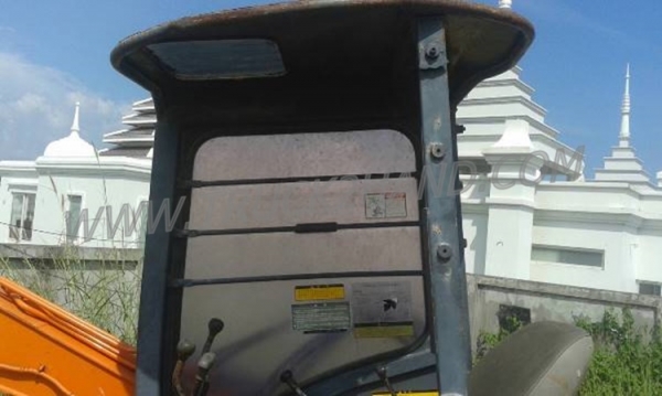 รถแบคโฮ HITACHI  PX30  3 สูบ เครื่อง ISUZU