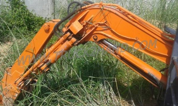 รถแบคโฮ HITACHI  PX30  3 สูบ เครื่อง ISUZU