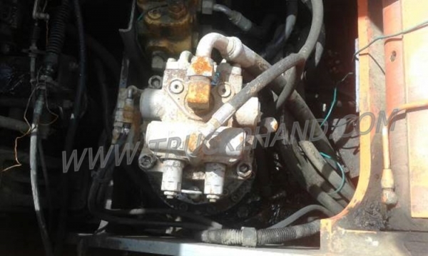 รถแบคโฮ HITACHI EX135 4 สูบ เทอร์โบ เครื่อง ISUZU รถแบคโฮ HITACHI EX135 4 สูบ เทอร์โบ เครื่อง ISUZU