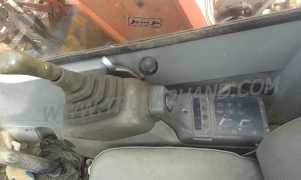 รถแบคโฮ HITACHI EX135 4 สูบ เทอร์โบ เครื่อง ISUZU รถแบคโฮ HITACHI EX135 4 สูบ เทอร์โบ เครื่อง ISUZU