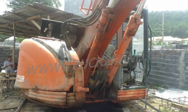 รถแบคโฮ HITACHI EX135 4 สูบ เทอร์โบ เครื่อง ISUZU รถแบคโฮ HITACHI EX135 4 สูบ เทอร์โบ เครื่อง ISUZU