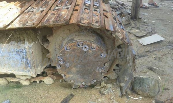 รถแบคโฮ HITACHI EX135 4 สูบ เทอร์โบ เครื่อง ISUZU รถแบคโฮ HITACHI EX135 4 สูบ เทอร์โบ เครื่อง ISUZU