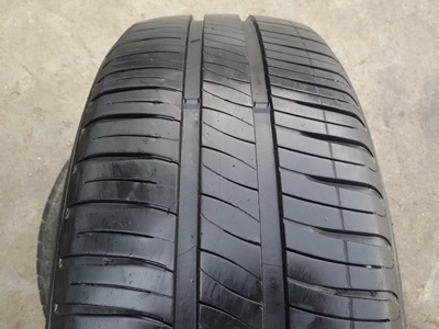 ขายยาง185/60/15 ปี 1313 MICHERLIN ENERGY XM2    4 เส้น