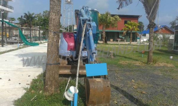 รถแบคโฮ KOMATSU